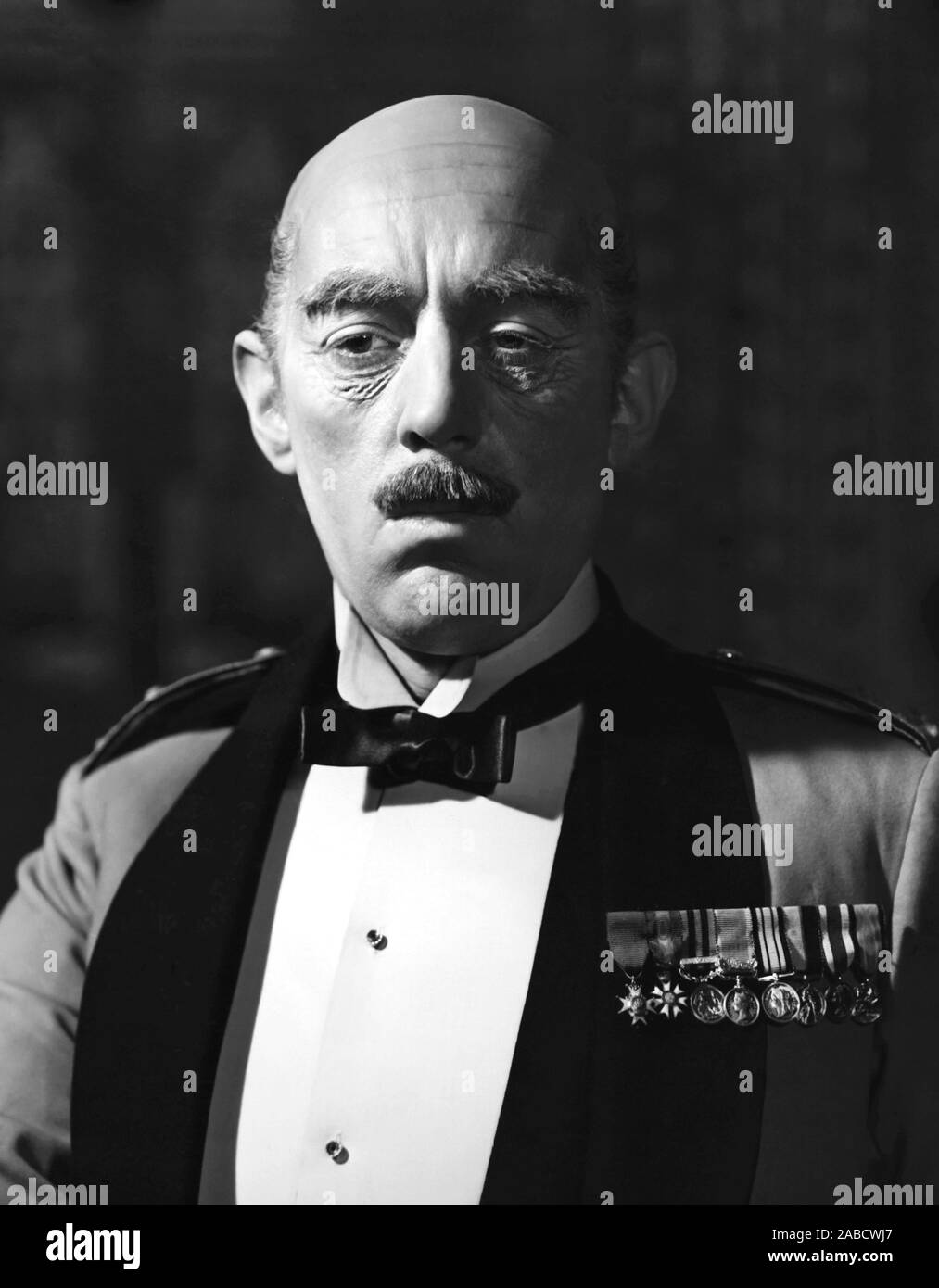 KIND HEARTS AND CORONETS, Alec Guinness, 1949 Stock Photo - Alamy