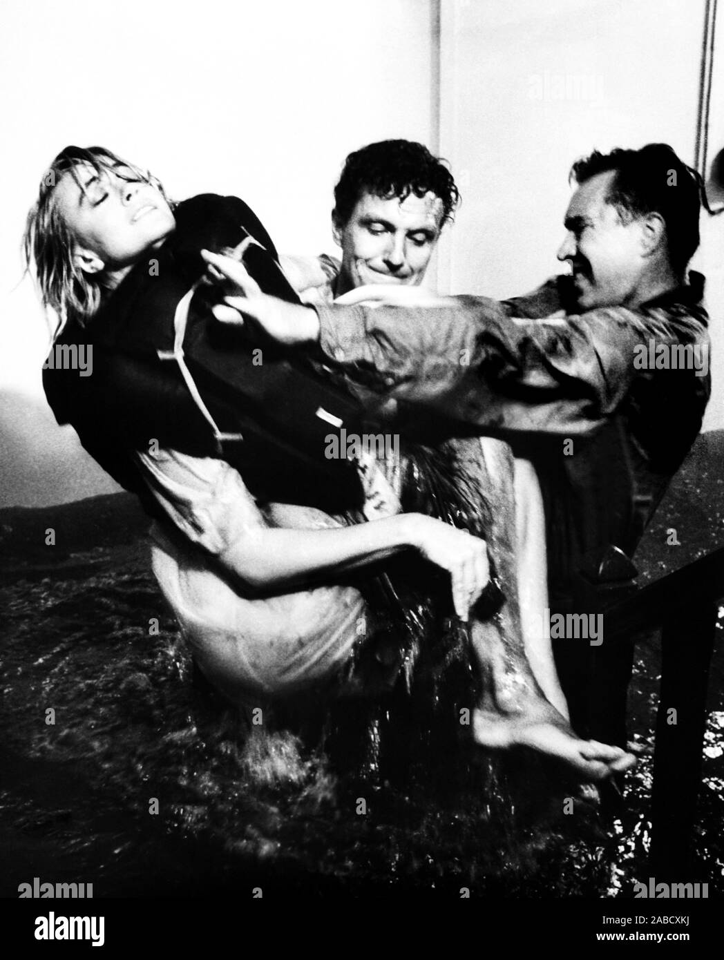 THE LAST VOYAGE, from left, Dorothy Malone, Robert Stack, Edmond O ...
