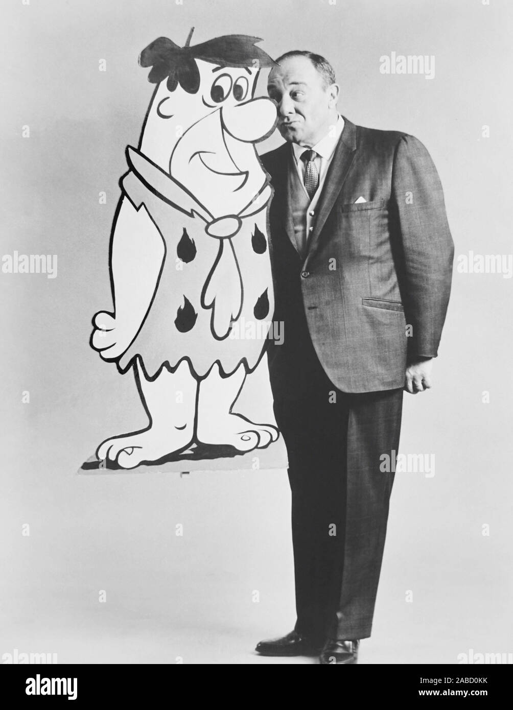 Who did the voice online of fred flintstone