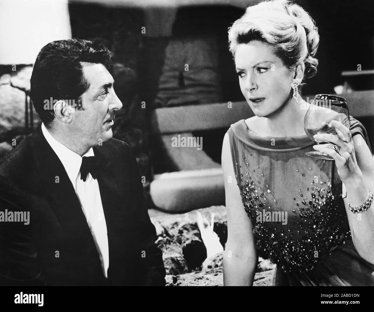 MARRIAGE ON THE ROCKS, from left: Dean Martin, Deborah Kerr, 1965 Stock