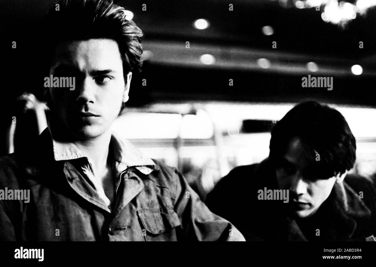 MY OWN PRIVATE IDAHO, from left, River Phoenix, Keanu Reeves, 1991 ...