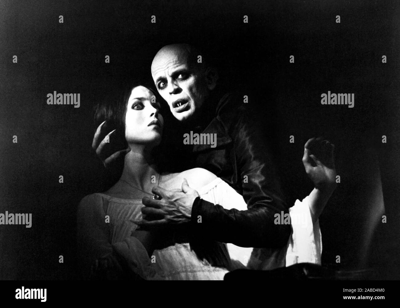 NOSFERATU THE VAMPYRE, (aka NOSFERATU: PHANTOM DER NACHT), from left, Isabelle Adjani, Klaus Kinski, 1979, TM & Copyright ©20th Century Fox Film Corp. All rights reserved/courtesy Everett Collection Stock Photo