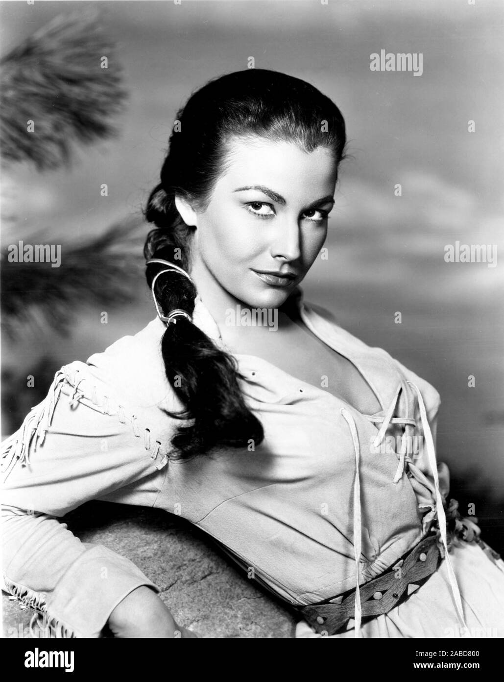 RAW EDGE, Mara Corday, 1956 Stock Photo Alamy