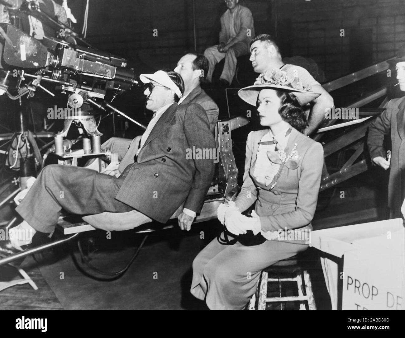 Gene tierney the razor's edge hi-res stock photography and images - Alamy