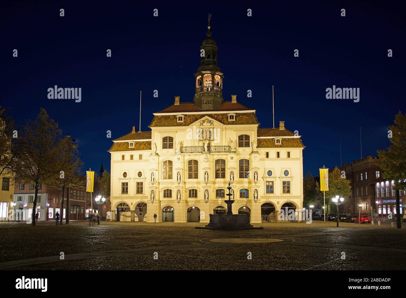 Rathaus von Lueneburg bei Nacht, Niedersachsen, Bundesrepublik Deutschland Stock Photo