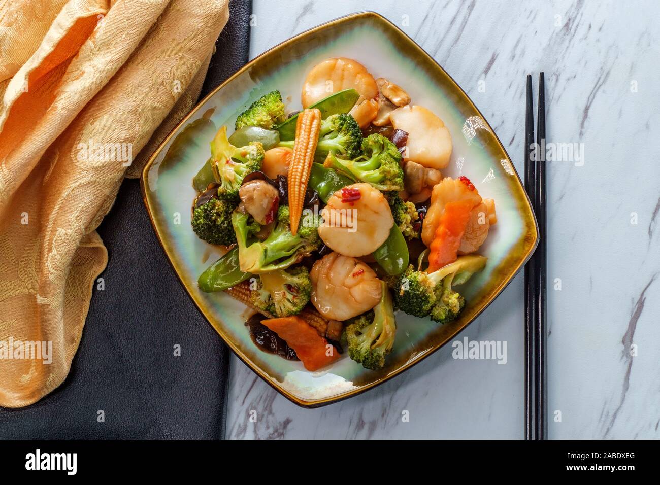 Szechuan stir fried scallops with Chinese Vegetables Stock Photo - Alamy