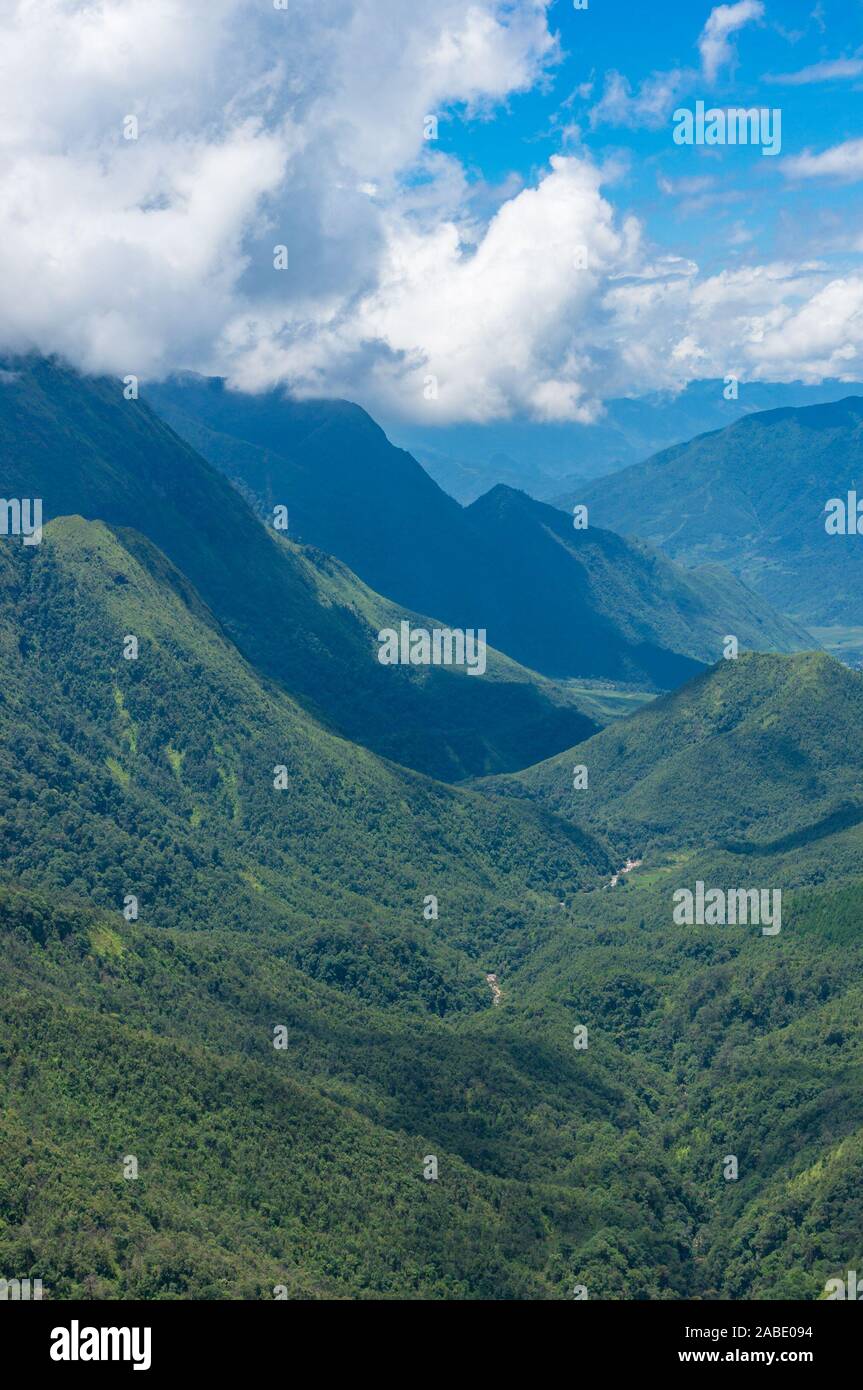 Heaven gate mountain valley hi-res stock photography and images - Alamy