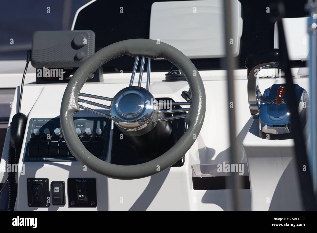 Marine luxury yacht, boat cockpit, driving consolle Stock Photo Alamy