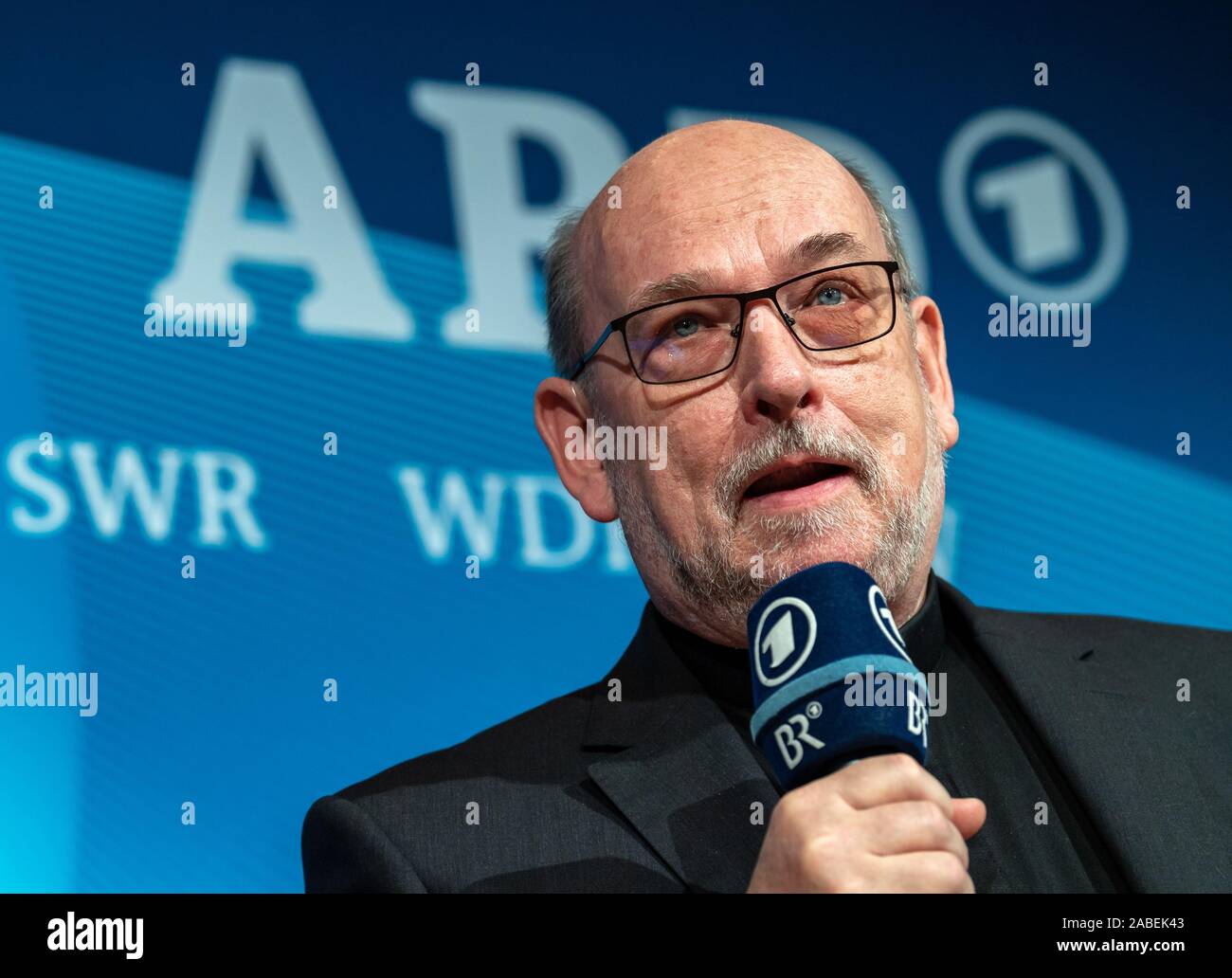 Munich, Germany. 27th Nov, 2019. Lorenz Wolf, Chairman of the Broadcasting Council of Bayerischer Rundfunk and Chairman of the ARD (GVK) Conference of Committee Chairmen, takes part in the ARD press conference at the BR-Funkhaus. On 25 and 26 November 2019, a meeting and general meeting of the ARD directors and the committee chairmen took place. It was the final ARD meeting during the two-year presidency of Bayerischer Rundfunk, which ends at the end of December 2019. Credit: Peter Kneffel/dpa/Alamy Live News Stock Photo