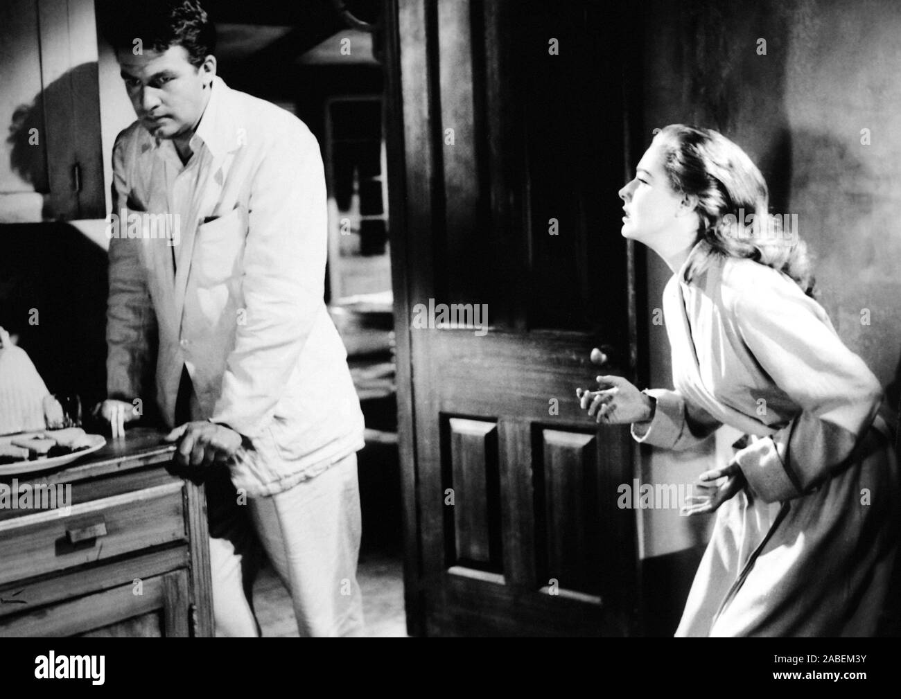 THE SEVENTH SIN, from left, Bill Travers, Eleanor Parker, 1957 Stock ...