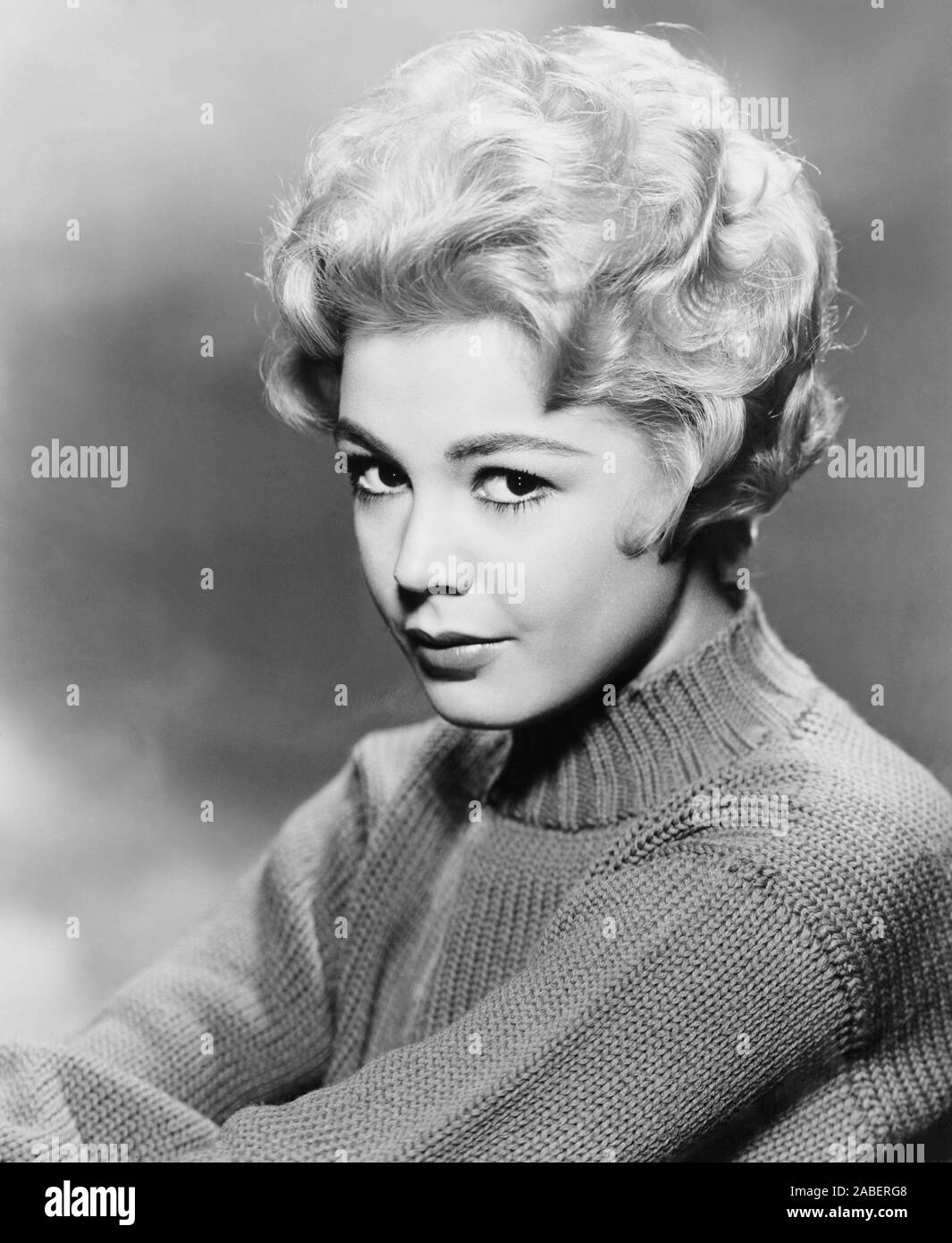 A SUMMER PLACE, Sandra Dee, 1960 Stock Photo Alamy