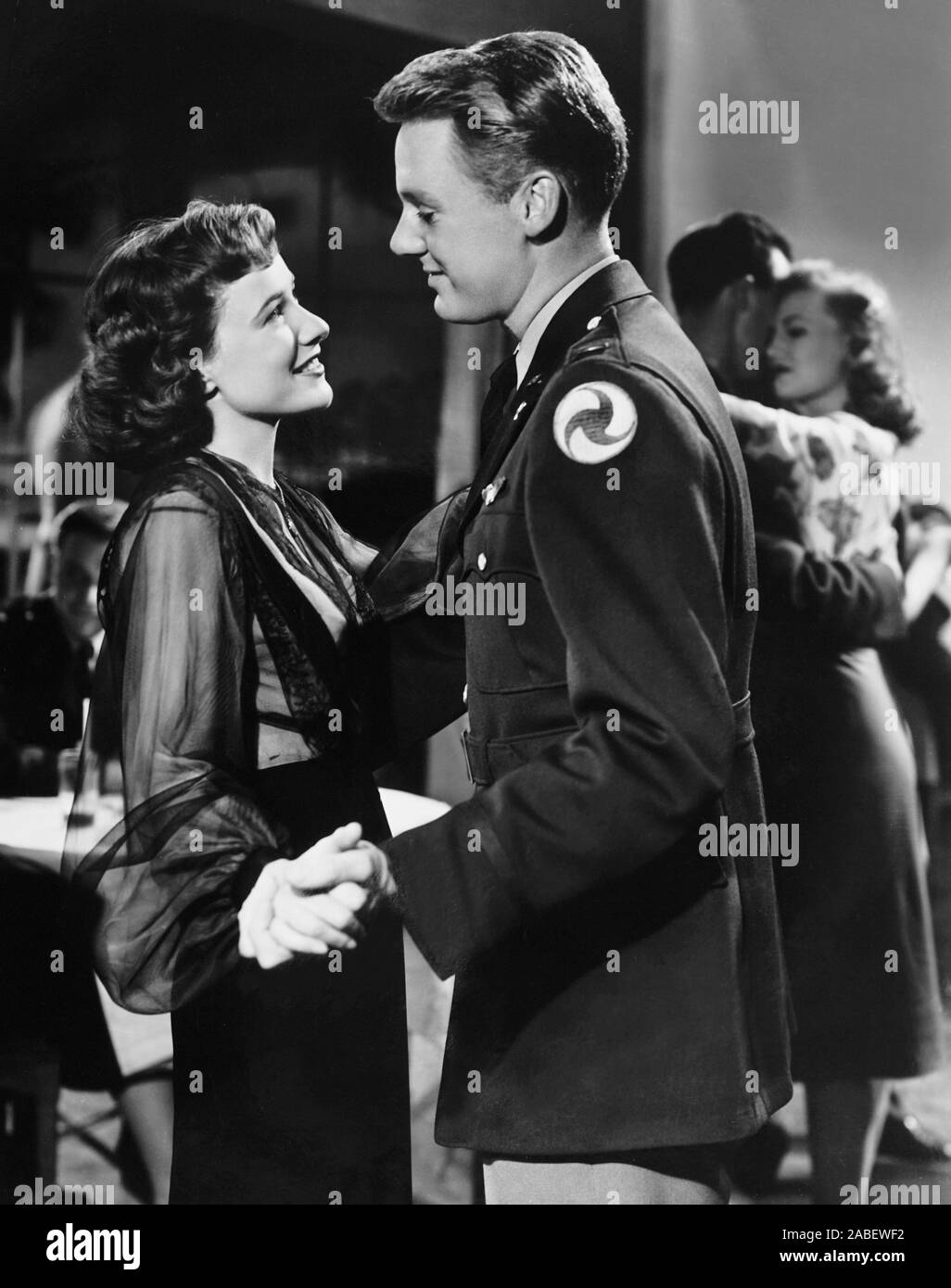 THIRTY SECONDS OVER TOKYO, from left: Van Johnson, Phyllis Thaxter, 1944 Stock Photo
