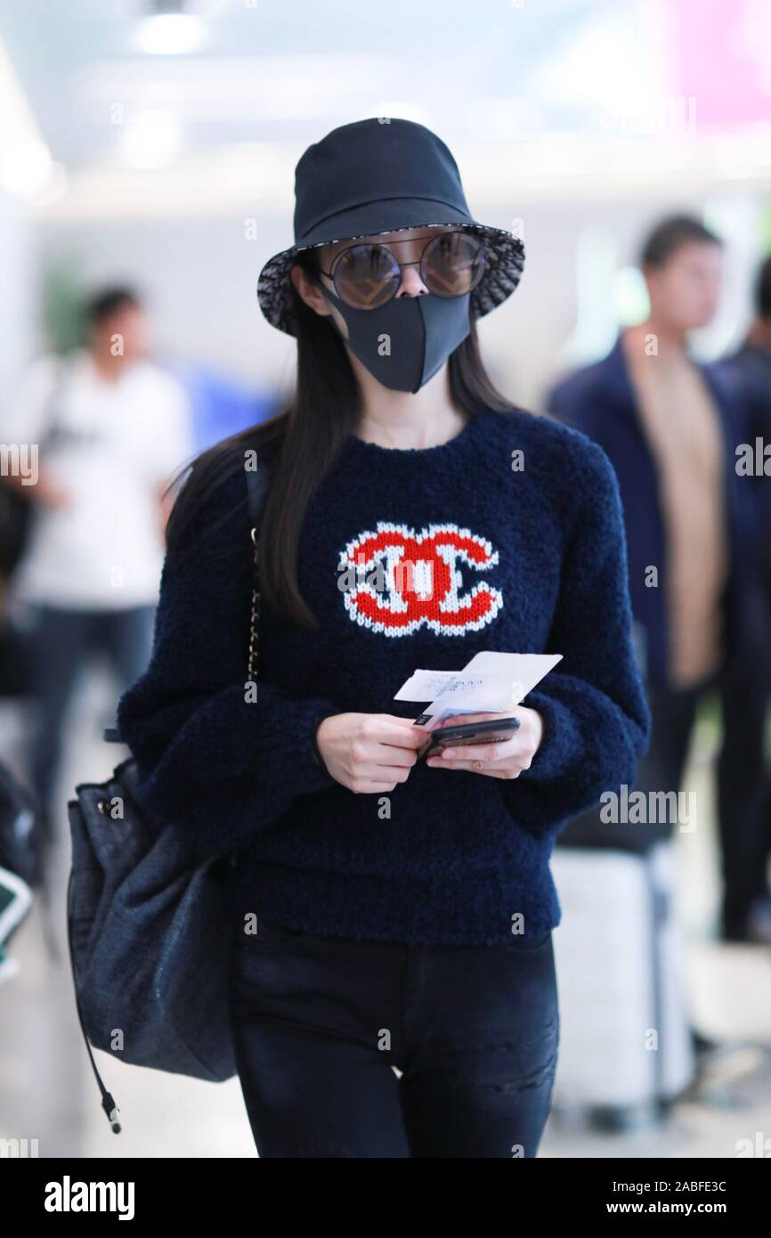 Chinese actress Song Yi shows up at the Shanghai Hongqiao Airport