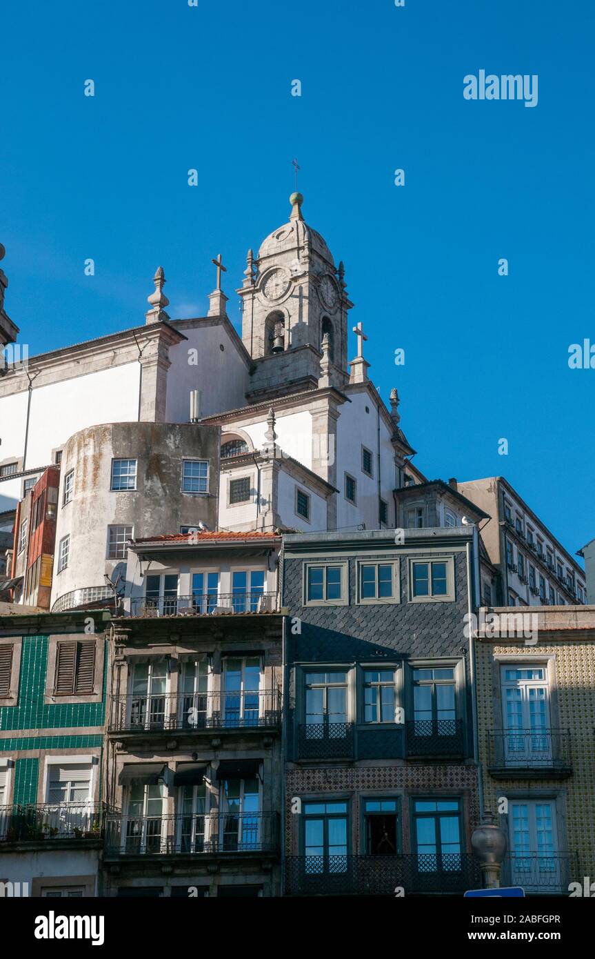 Urban scene at Rua da Vitoria in the Old Town of Porto, Portugal Stock Photo