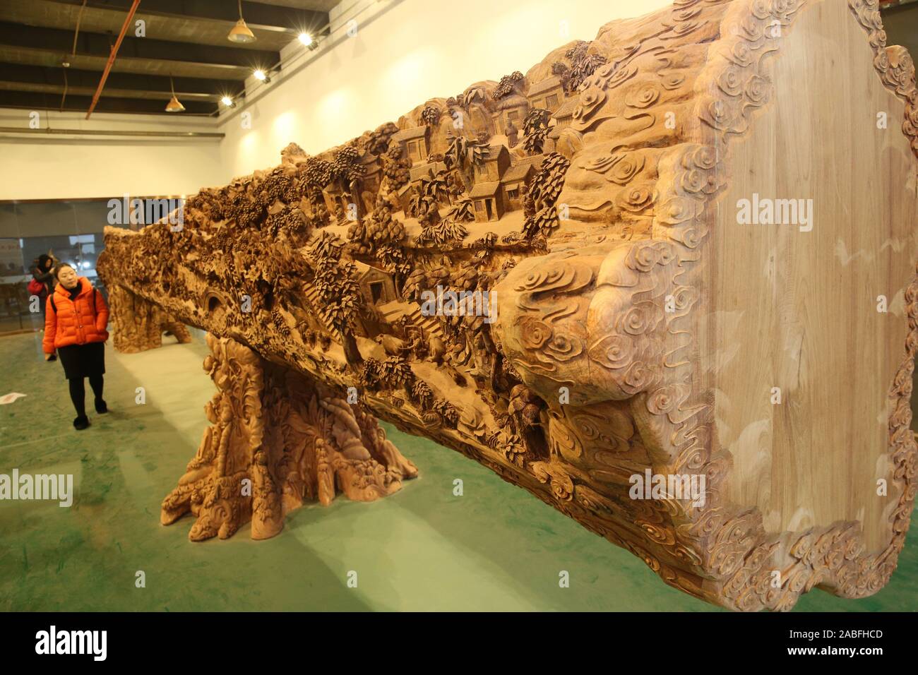 Jiangsu, Jiangsu, China. 27th Nov, 2019. Jiangsu, CHINAA mahogany