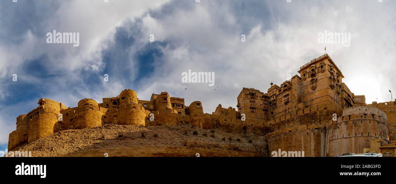 Thar desert jaisalmer castle hires stock photography and images Alamy