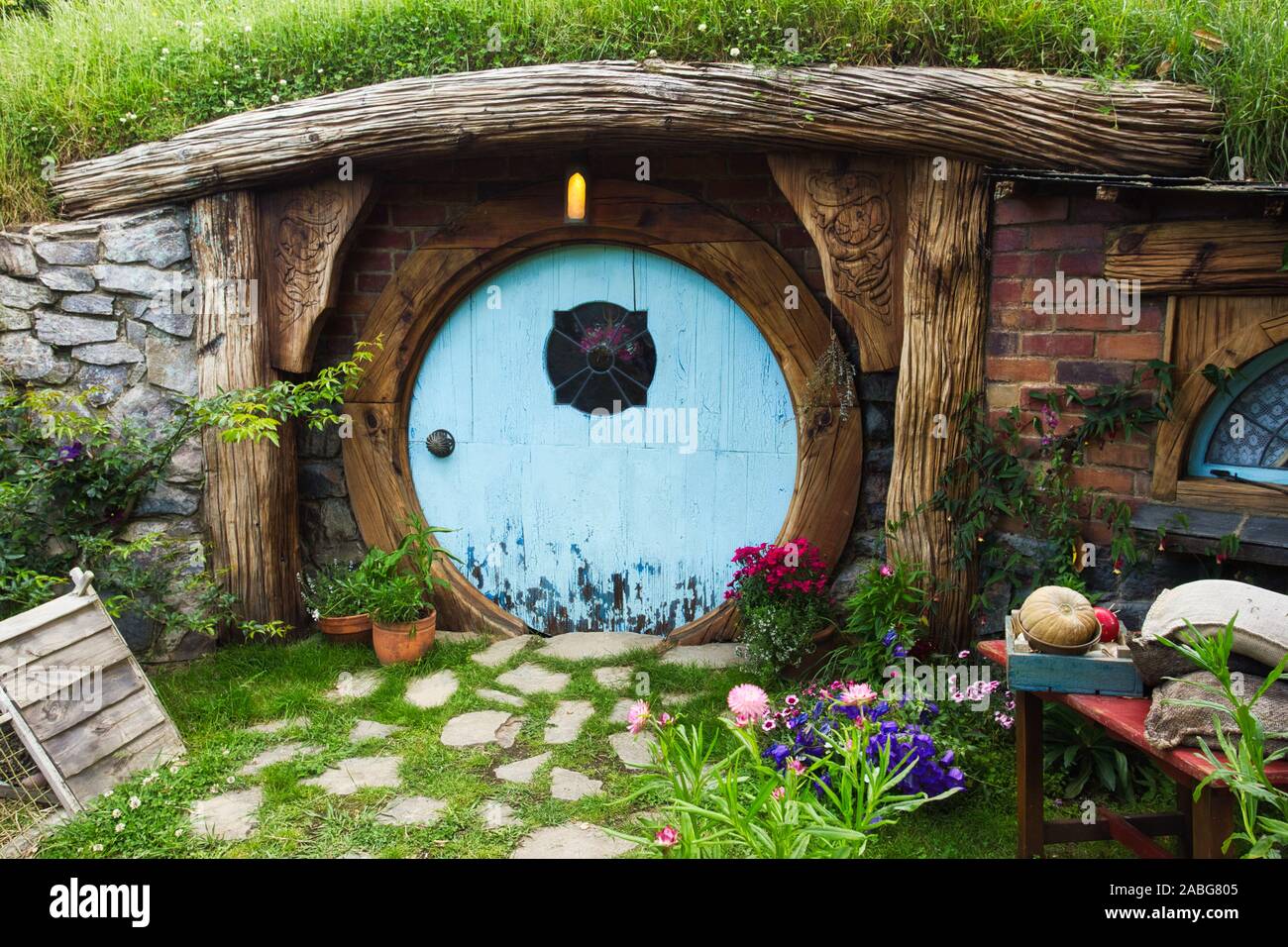 Hobbit house hires stock photography and images Alamy