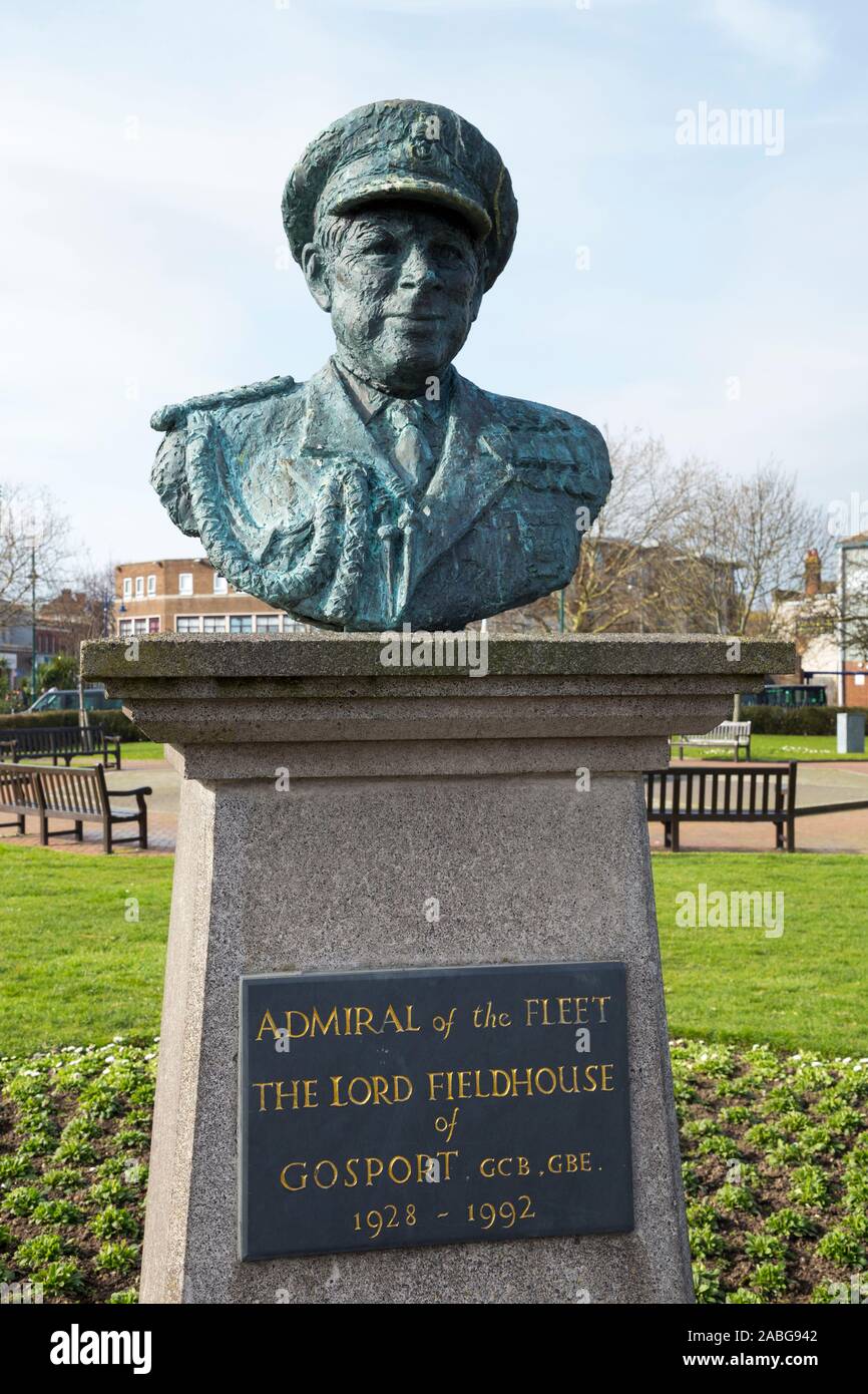 Bronze bust statue portrait of Admiral The Lord Fieldhouse – of the Falklands War – standing on a stone plinth in Falkland Garden in Gosport Hampshire, England UK (105) Stock Photo