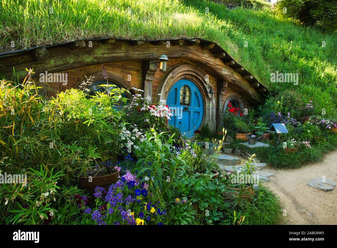 Hobbit House in the Shire, Hobbiton Movie Set, New Zealand Stock Photo
