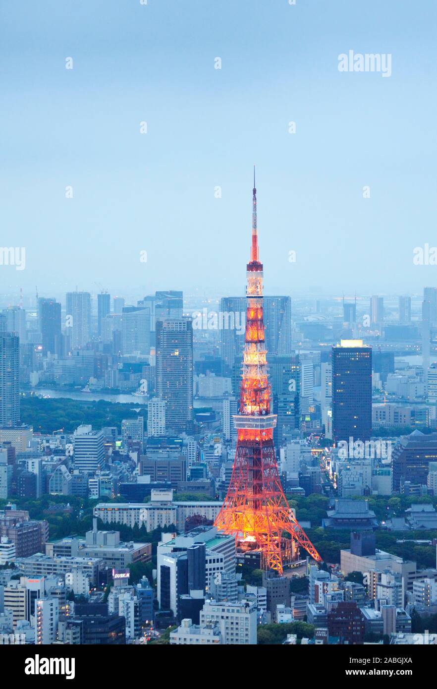 Tokyo tower and cityscape of Tokyo at dusk Stock Photo