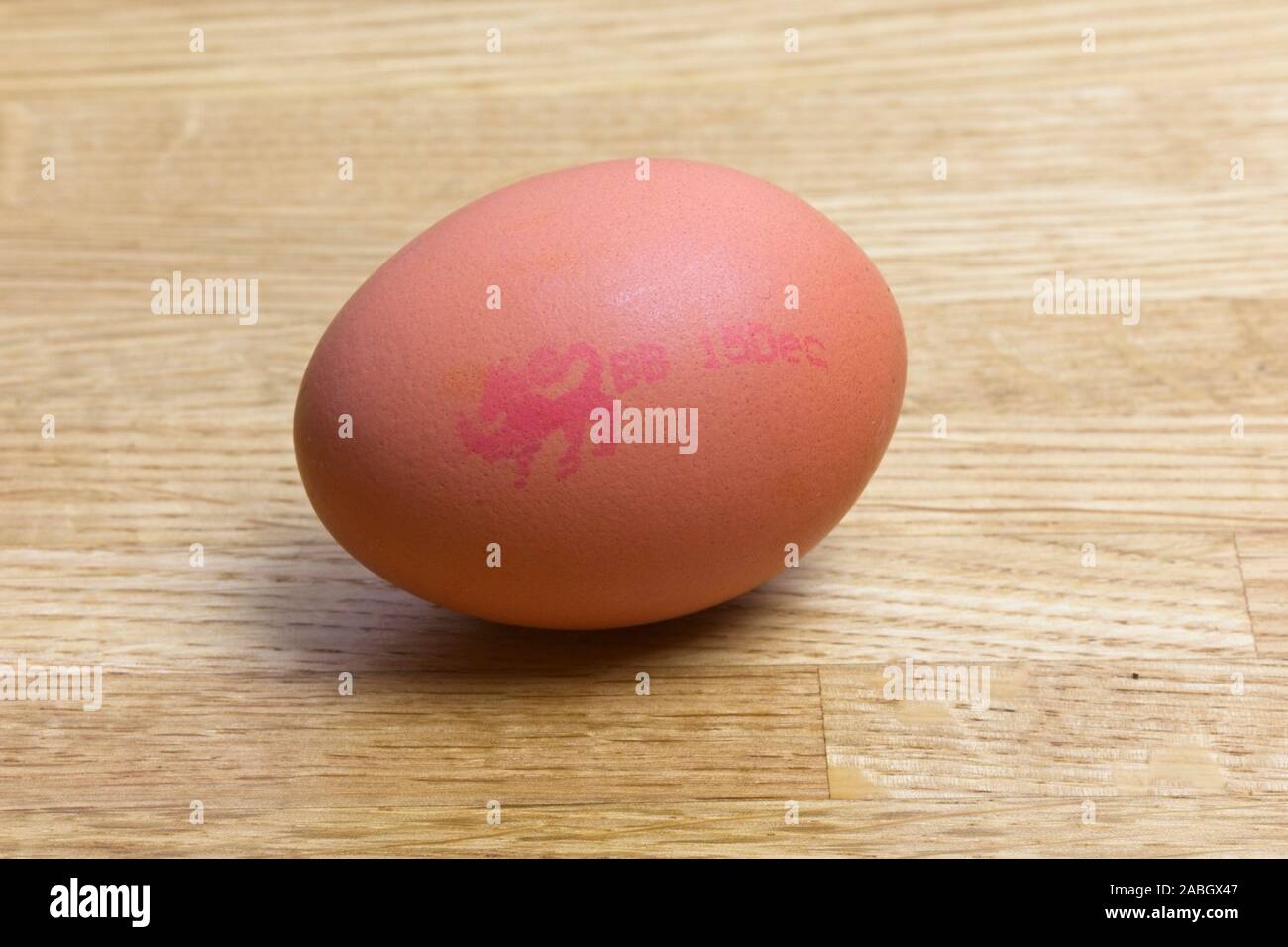 Free range egg showing the British Lion mark Stock Photo Alamy