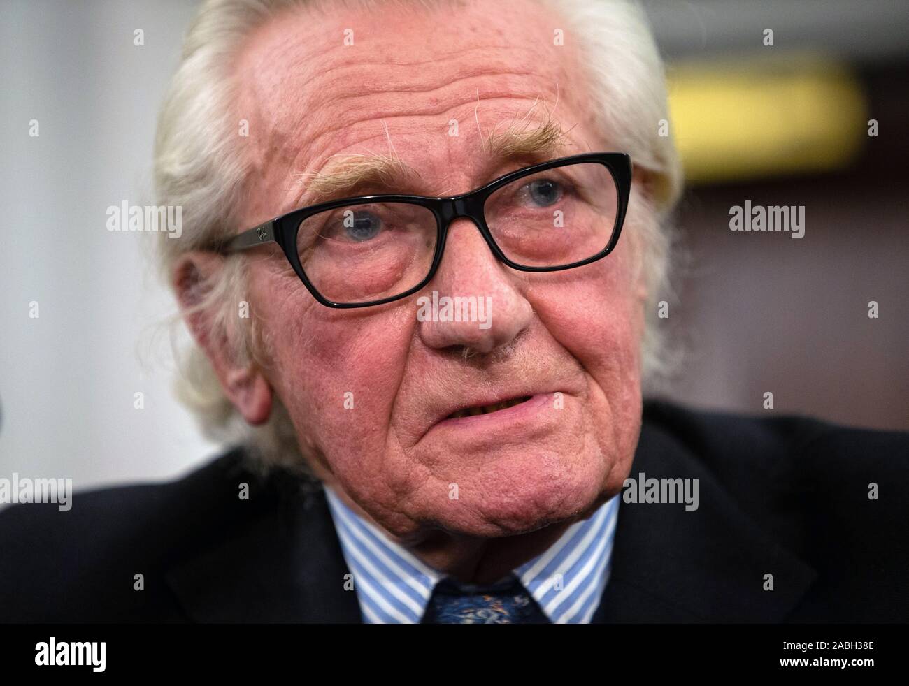 Baron Heseltine addresses group of Liberal Democrat supporters. He is a pro European and Conservative party member. Stock Photo