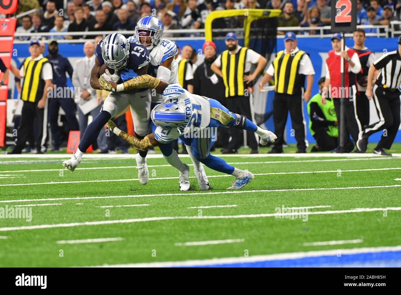 DETROIT, MI - NOVEMBER 17: Detroit Lions S Tracy Walker (21) attempts to tackle Dallas Cowboys WR Michael Gallup (13) during NFL game between Dallas Cowboys and Detroit Lions on November 17, 2019 at Ford Field in Detroit, MI (Photo by Allan Dranberg/Cal Sport Media) Stock Photo