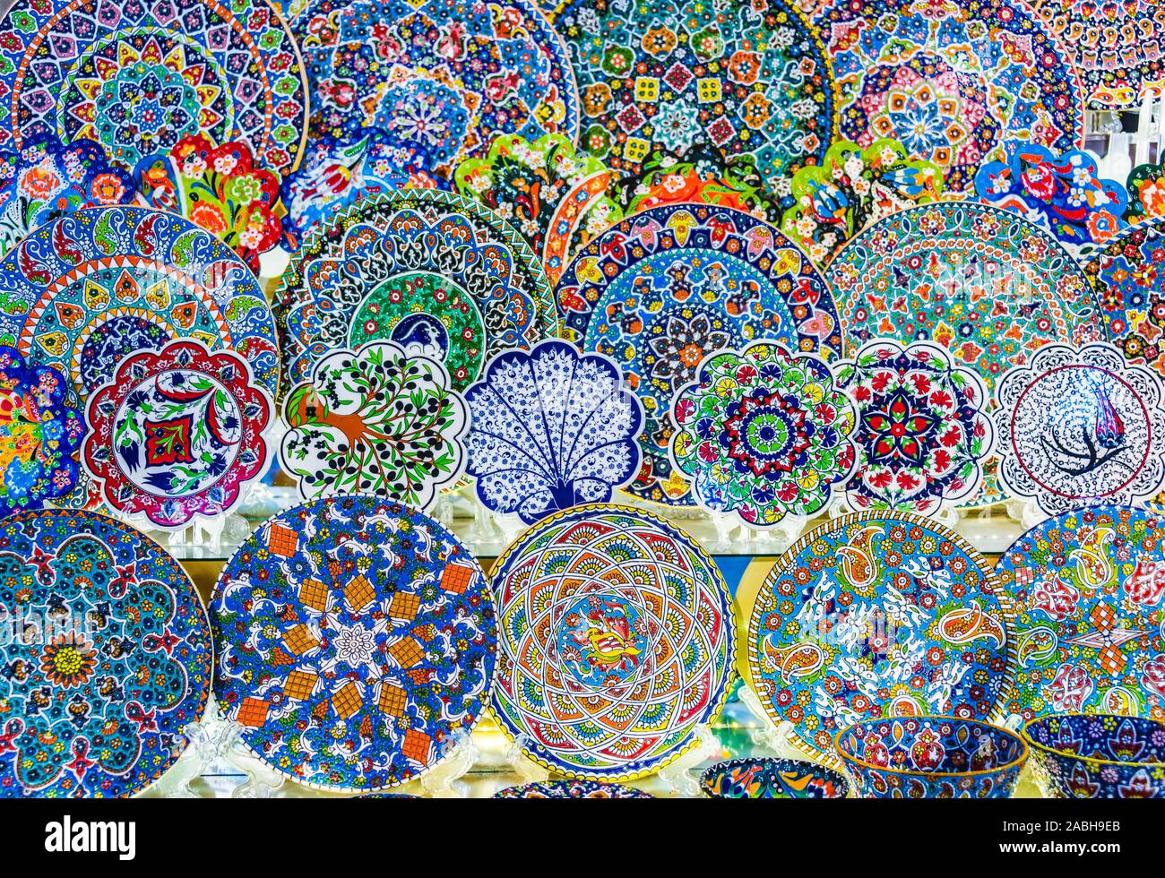 Colorful pottery dishes sold in Dubai souk, Unied Arab Emirates Stock Photo
