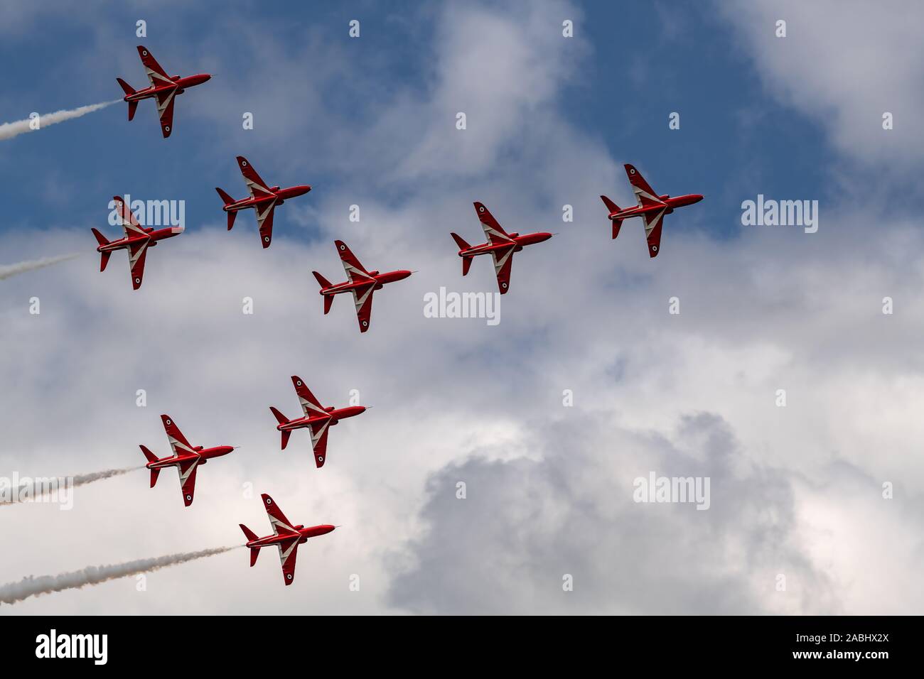 Flying arrows weapon hi-res stock photography and images - Alamy