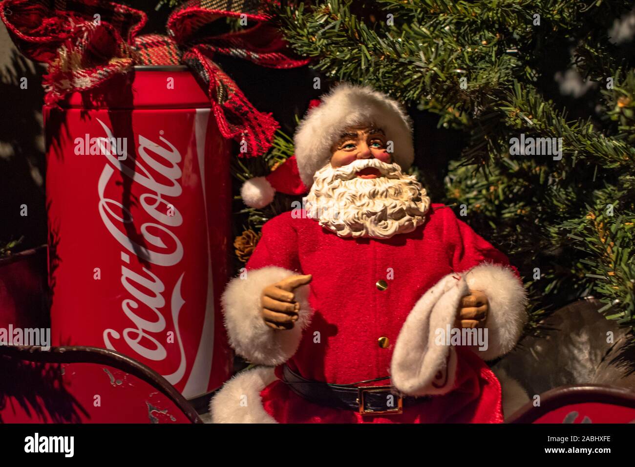Orlando, Florida . November 22, 2019. Vintage Coca Cola Santa Claus at  Seaworld Stock Photo - Alamy