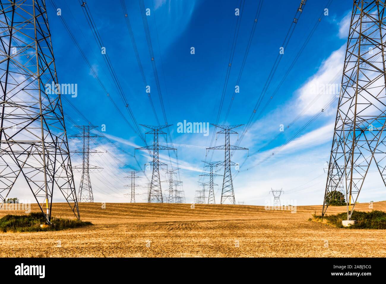 Towers electricity hi-res stock photography and images - Alamy