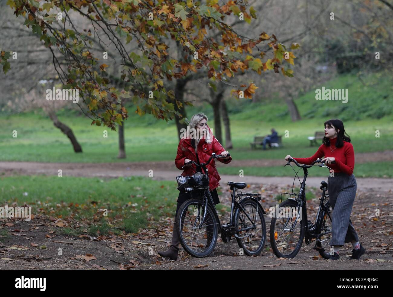 Beijing Italy 26th Nov 19 Two Women Chat In Villa Borghese Park In Rome Italy Nov 26 19 Credit Cheng Tingting Xinhua Alamy Live News Stock Photo Alamy