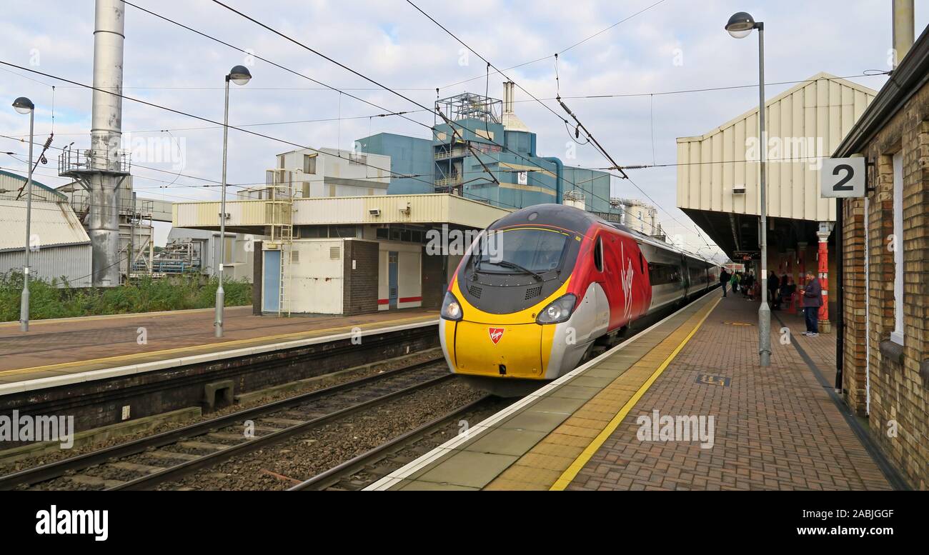 Virgin Pendolino train,platform two,Euston bound,WCML train,Warrington Bank Quay Station,Wilson Patten Street,Warrington,Cheshire,England,UK,WA1 Stock Photo