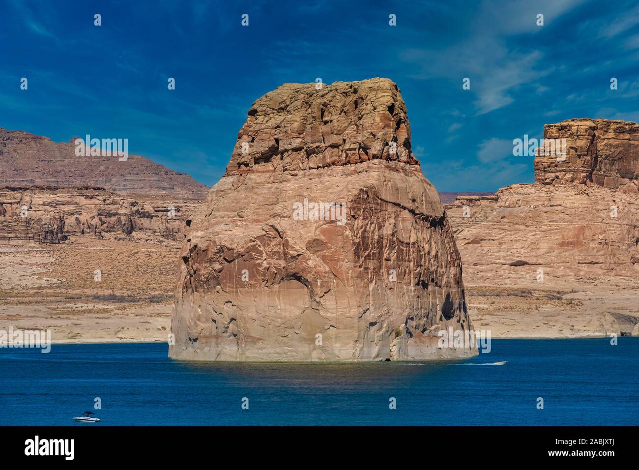 Lake Powell, a reservoir on the Colorado River, straddling the border ...