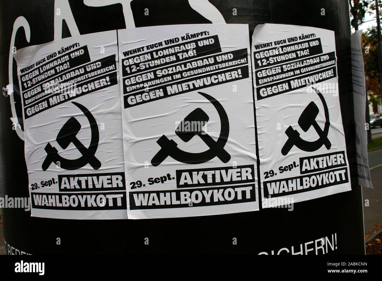 Protestbanner/ politischer Slogan: 'Aktiver Wahlboykott', Wahlkampf zur Nationalratswahl, Wien, Oesterreich/ Vienna, Austria (nur fuer redaktionelle V Stock Photo