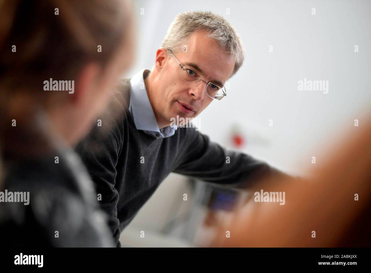 Prof. Christian Schaum from the University of the Federal Armed Forces in Neubiberg. Together with his colleague Dr. Steffen Krause and their project "Plastrat", the professor is investigating the microplastic contamination of drinking water in inland waters. [automated translation] Stock Photo
