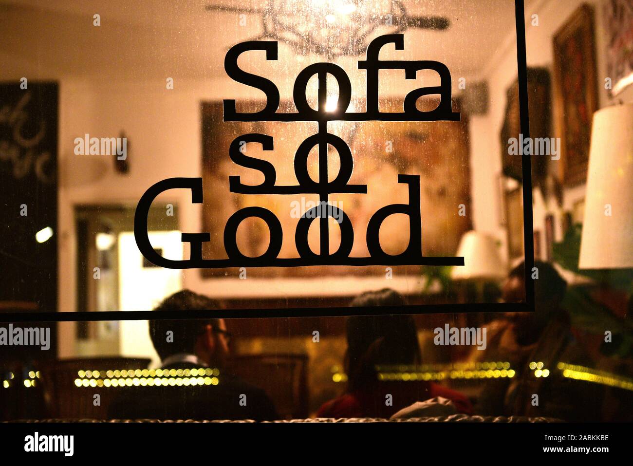 The bar "Sofa so good" at Ossingerstraße 4 in Hadern is a project by  friends for friends (and a few more people). [automated translation] Stock  Photo - Alamy