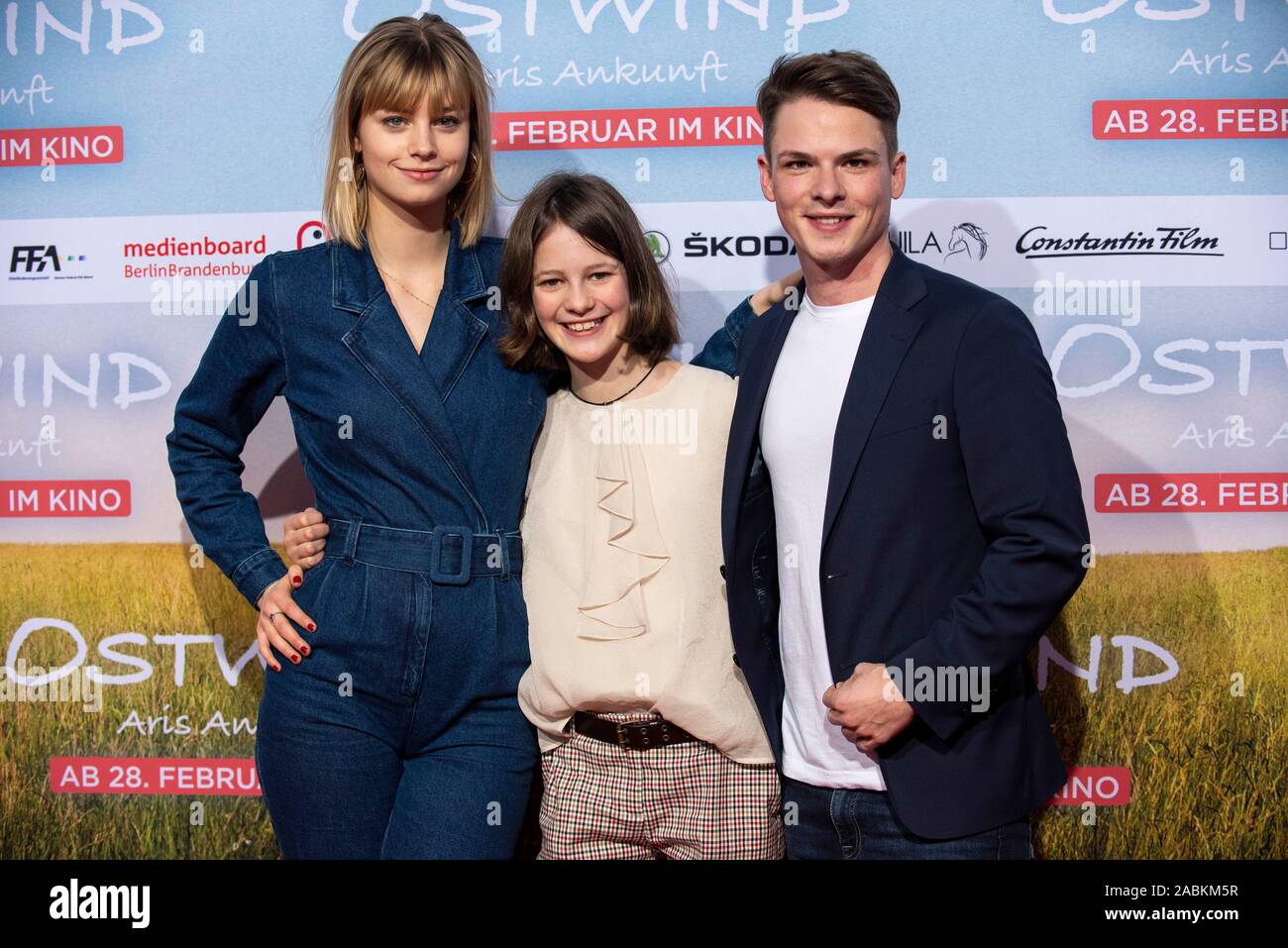 (l-r) The actors Hanna Binke, Luna Paiano and Marvin Linke from the film 'Ostwind - Aris Ankunft' pose on the red carpet at Equilaland in Munich (Upper Bavaria) on Sunday, 18 February 2019. [automated translation] Stock Photo