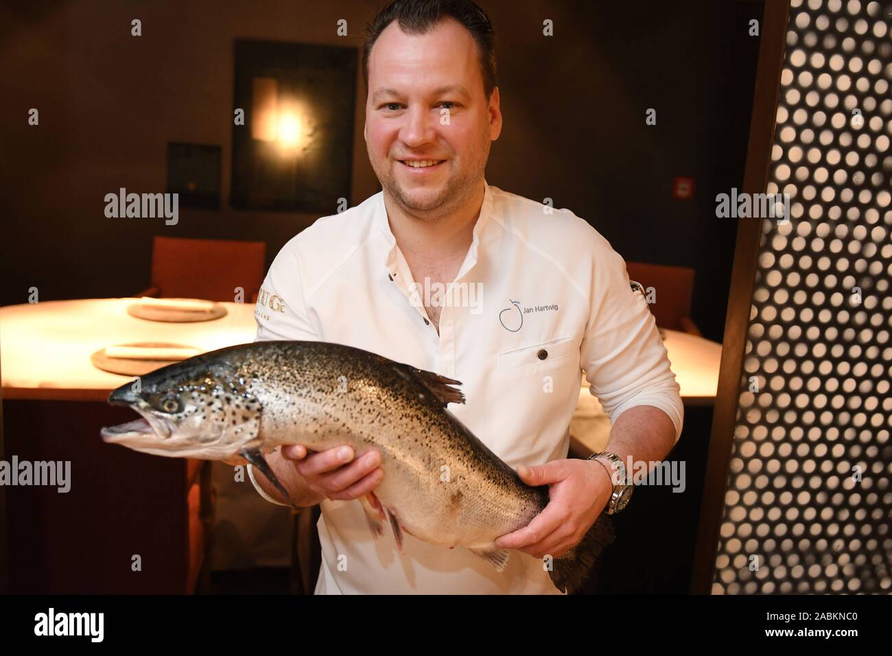 Jan Hartwig Chef At The Restaurant Atelier In The Bayerischer Hof In Munich Presents A Salmon For Ash Wednesday Automated Translation Stock Photo Alamy