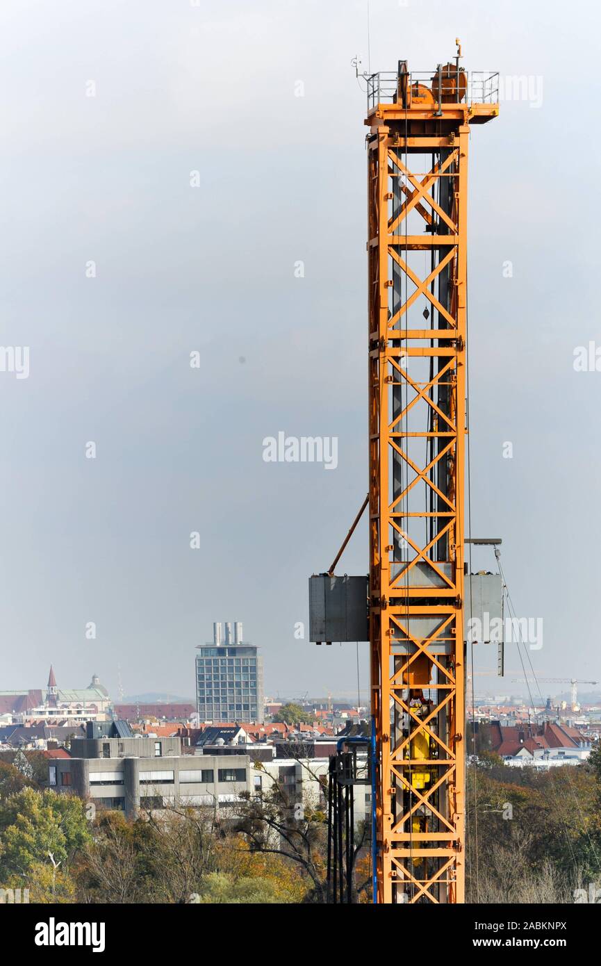 Stadtwerke Munich, SWM combined heat and power plant Nord, coal-fired power  plant, Unterfohring, Munich, Upper Bavaria, Bavaria, Germany Stock Photo -  Alamy