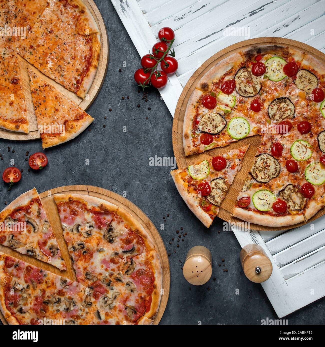 Different types of pizza hi-res stock photography and images - Alamy