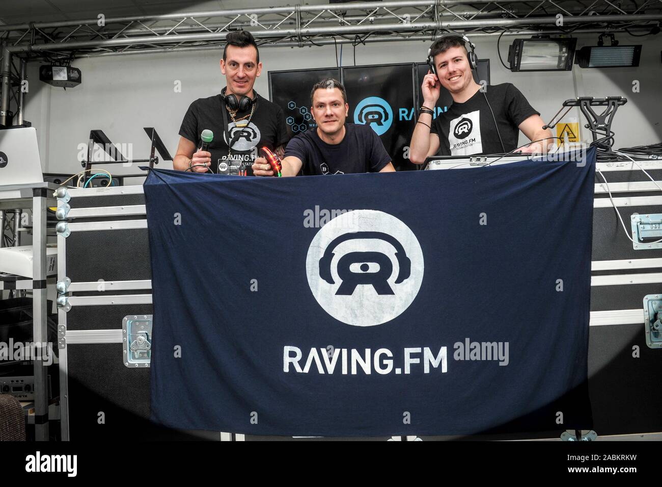Leonardo Javier Garcia (l.) and Juan Pablo Toculescu (r.) from the Munich techno  web radio station "Raving.fm", recorded in their studio in a former print  shop in Untergiesing. In the middle Andreas