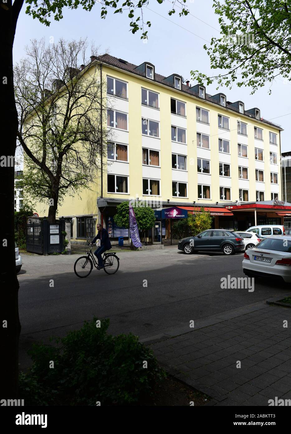 "Smart Stay" Hostel Munich City in the Mozartstraße at the Goetheplatz