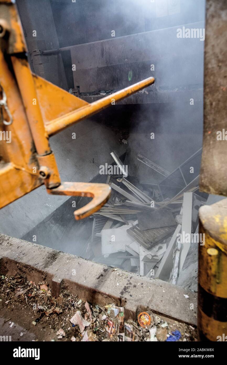 Residual waste hires stock photography and images Alamy