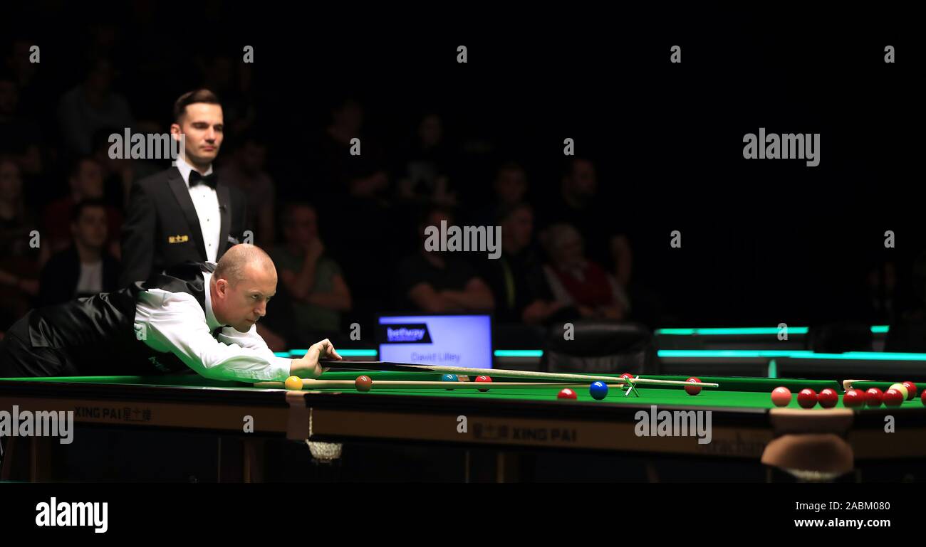David Lilley in action against Jack Lisowski during day three of the Betway UK Championship at the York Barbican. Stock Photo