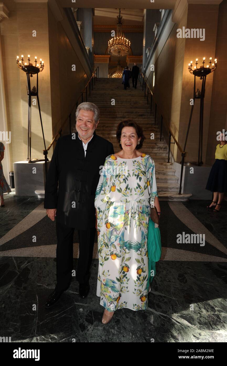 Konrad Bernheimer and Barbara Bernheimer on their way to the premiere of Richard Strauss' opera 'Salome' at the Munich Opera Festival 2019. [automated translation] Stock Photo