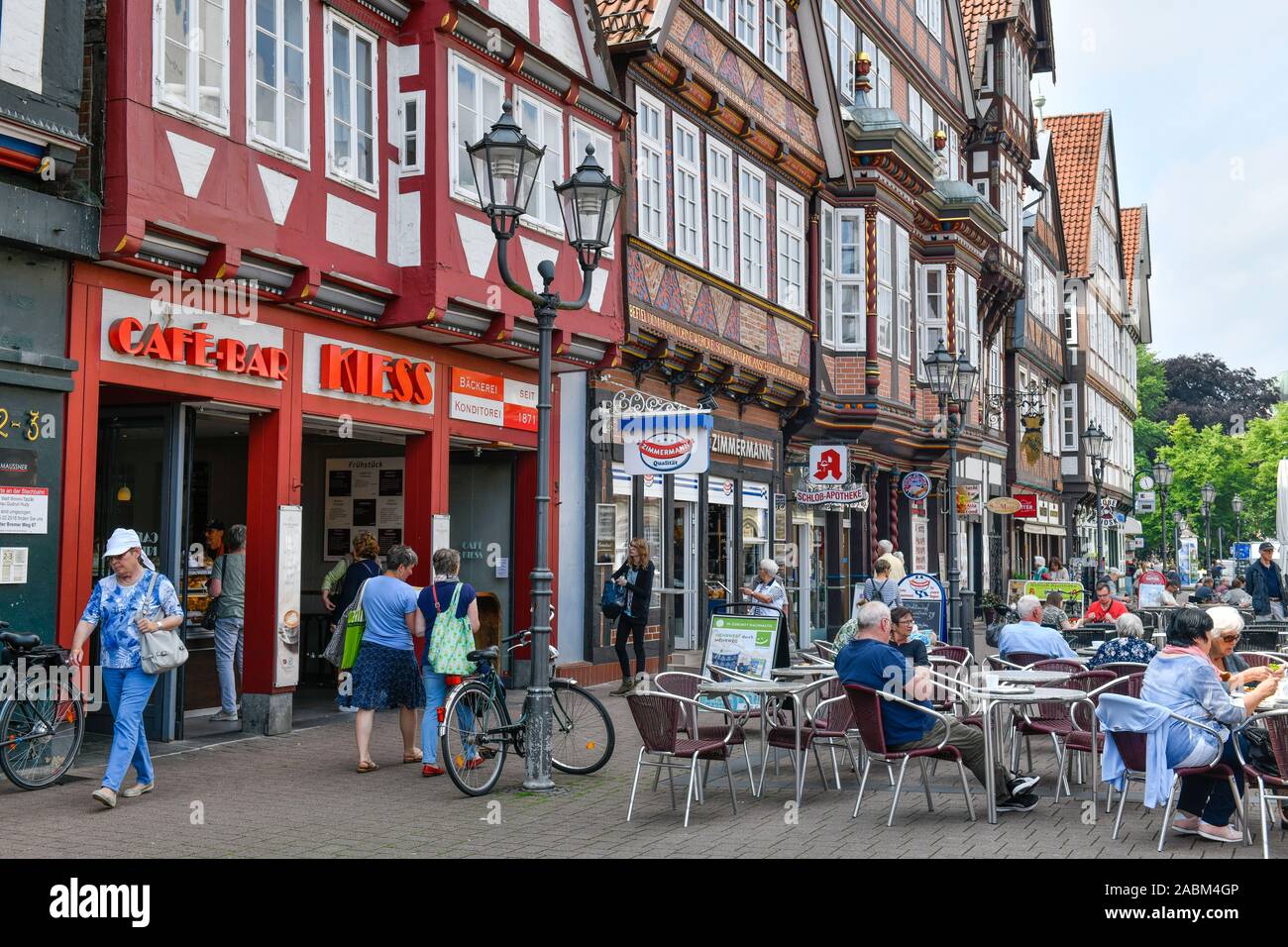 Straßencafe, Marktplatz, Celle, Niedersachsen, Deutschland Stock Photo