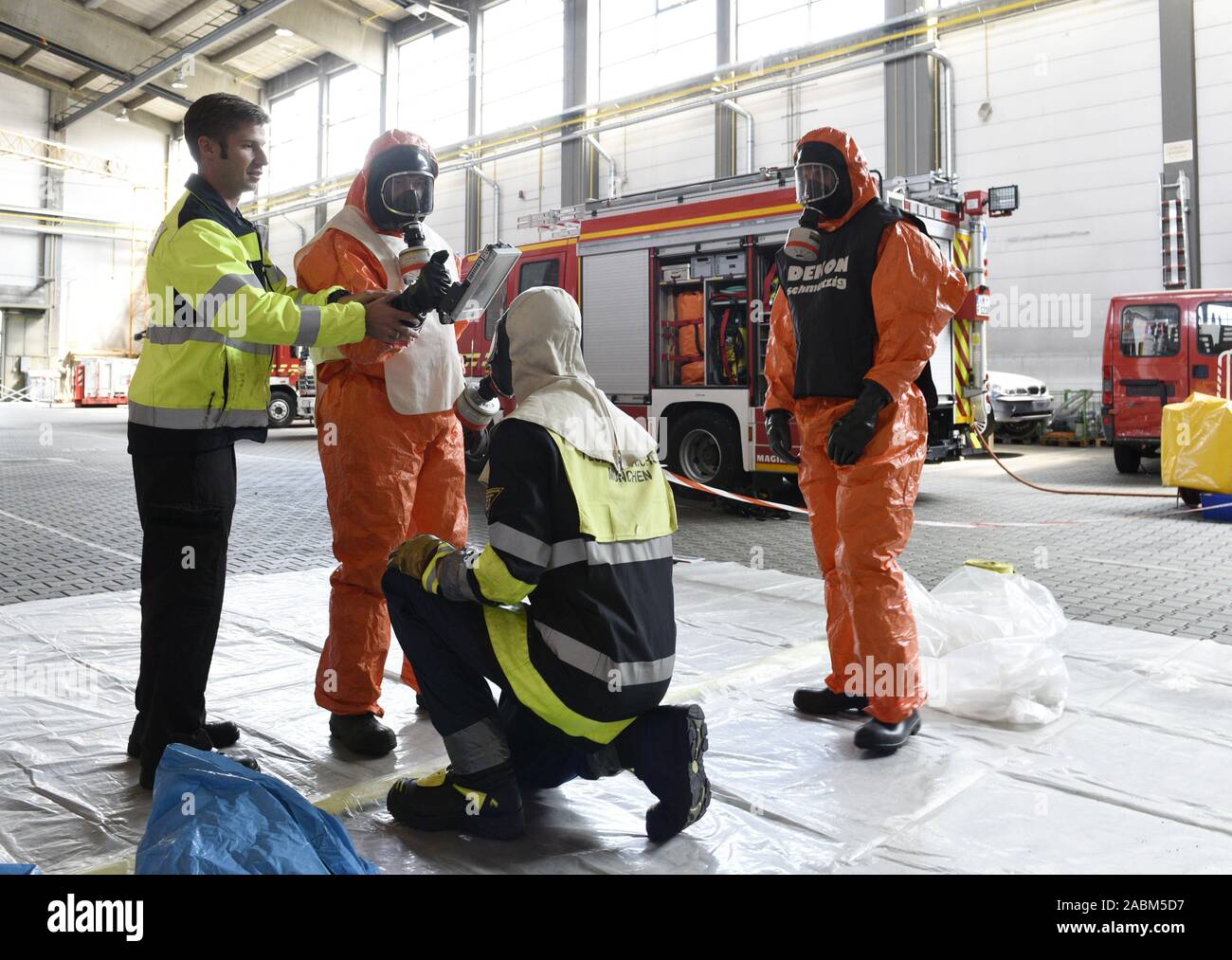 Training at the new "Environmental Service" unit of the Munich fire