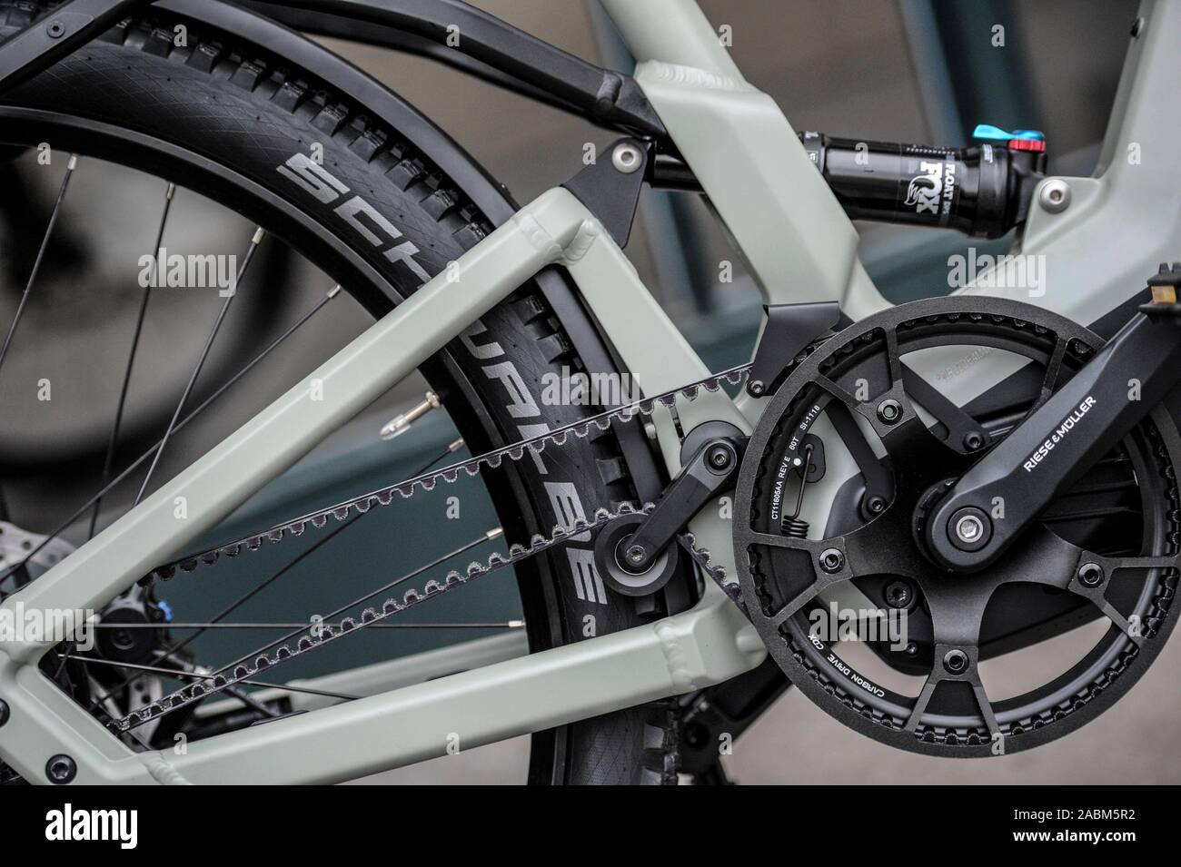 The high-end E-Bike Superdelite GT Rohloff HS of the manufacturer Riese und  Müller with two batteries, which offers a motor support up to a maximum of  45 kilometers per hour. pressedienst-fahrrad GmbH