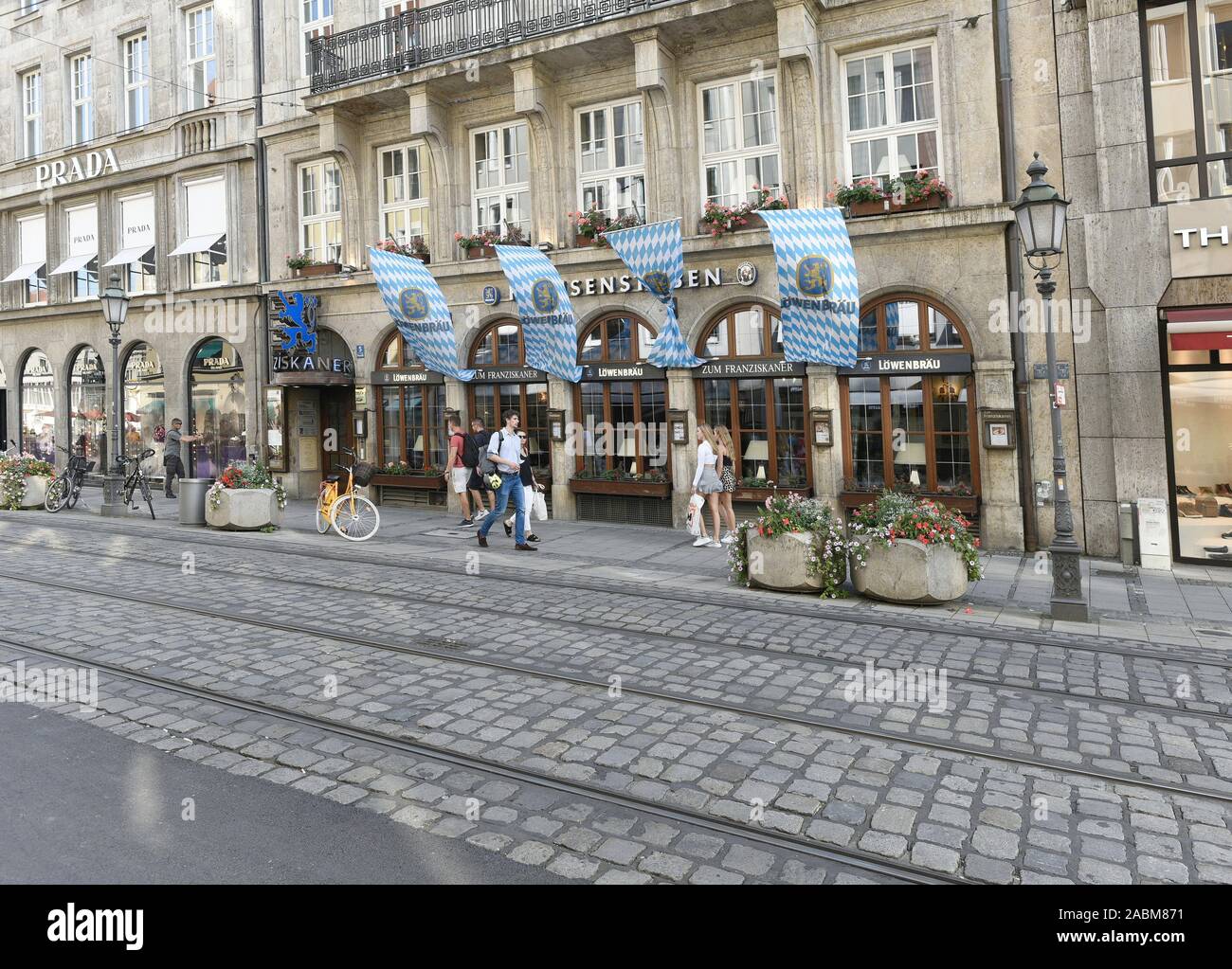 The traditional inn 'Zum Franziskaner' at the Perusastraße in Munich. [automated translation] Stock Photo